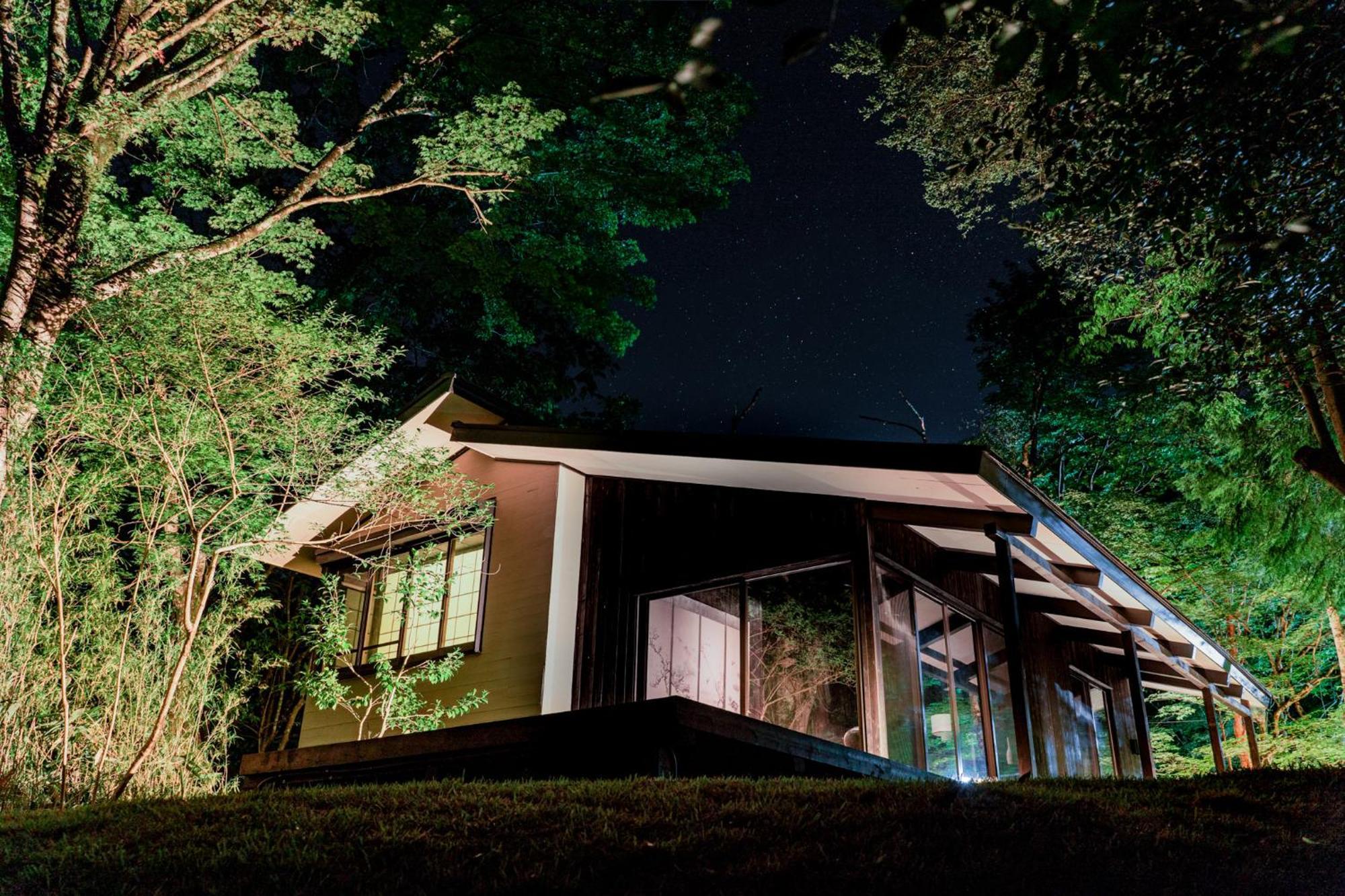 Villa 高台の森に佇むモダニズム建築 露天風呂 サウナ 檜風呂 Enn Hakone